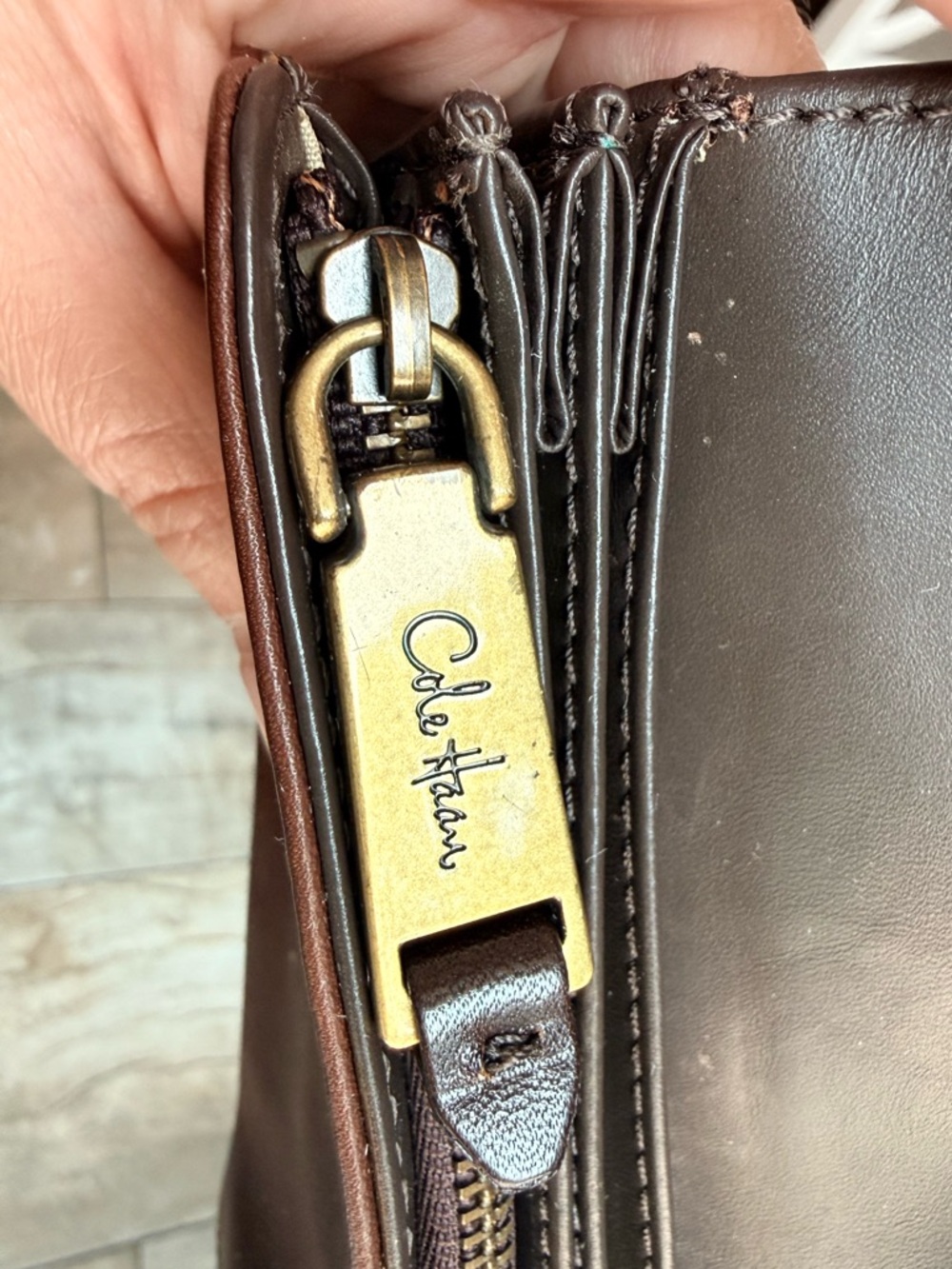 Cole Haan Accordian leather wallet with snap closure equestrian style hardware - Picture 7 of 10